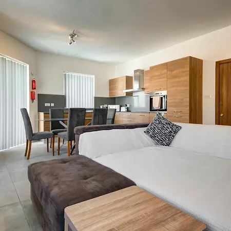 Spacious 3br Apt With Private Balconies In M'scala By 360 Estates Διαμέρισμα *
