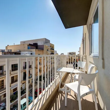 Διαμέρισμα Spacious 3br Apt With Private Balconies In M'scala By 360 Estates
