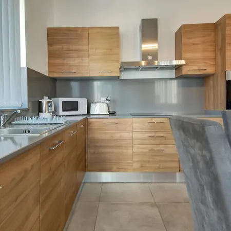 Spacious 3br Apt With Private Balconies In M'scala By 360 Estates *